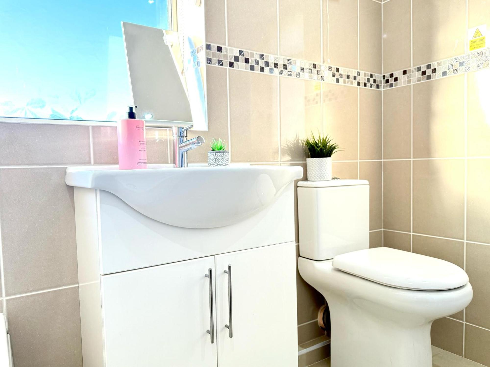 Stylish 3-Bedroom House With Garden & Free Parking'S, Prime Location With Private Garden Kidlington Extérieur photo