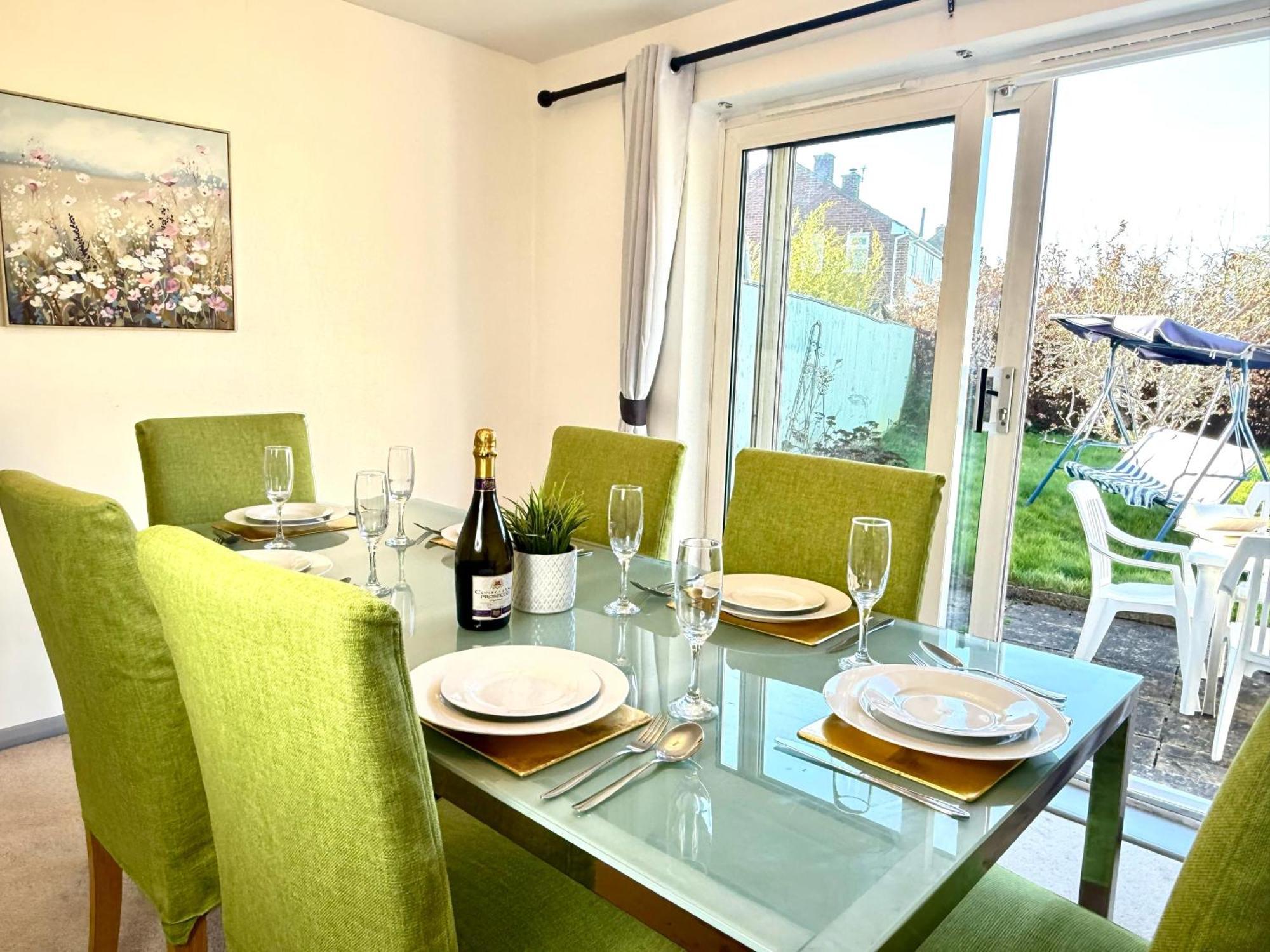 Stylish 3-Bedroom House With Garden & Free Parking'S, Prime Location With Private Garden Kidlington Extérieur photo
