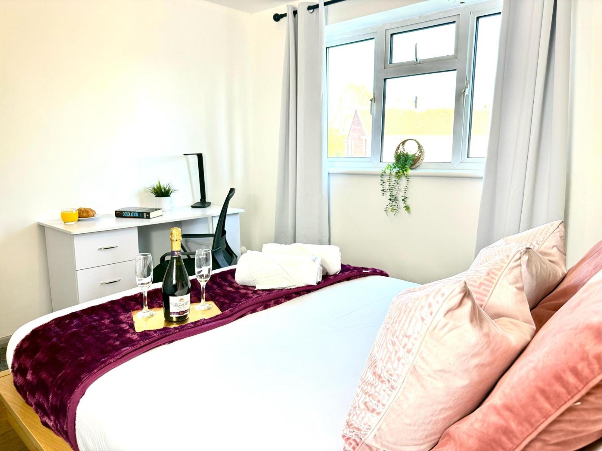 Stylish 3-Bedroom House With Garden & Free Parking'S, Prime Location With Private Garden Kidlington Extérieur photo